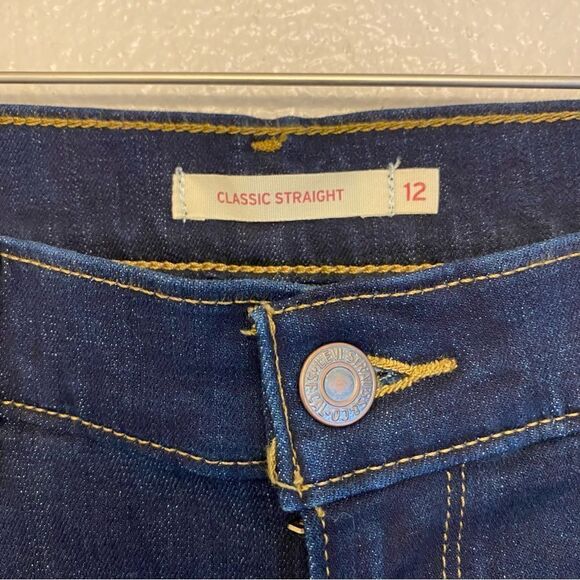 Levi's woman’s Classic Straight Jean hi rise dark wash NWOT size 12 -31x30 - Picture 6 of 12